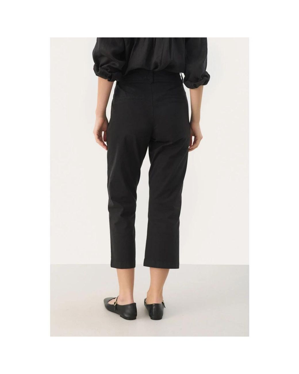 Cropped Trousers Part Two de color Black