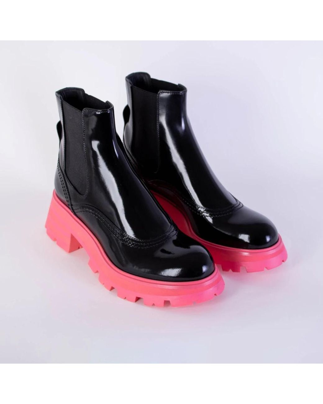 McQueen Blue Elegant Leather Chelsea Boots With Unique Flared Sole