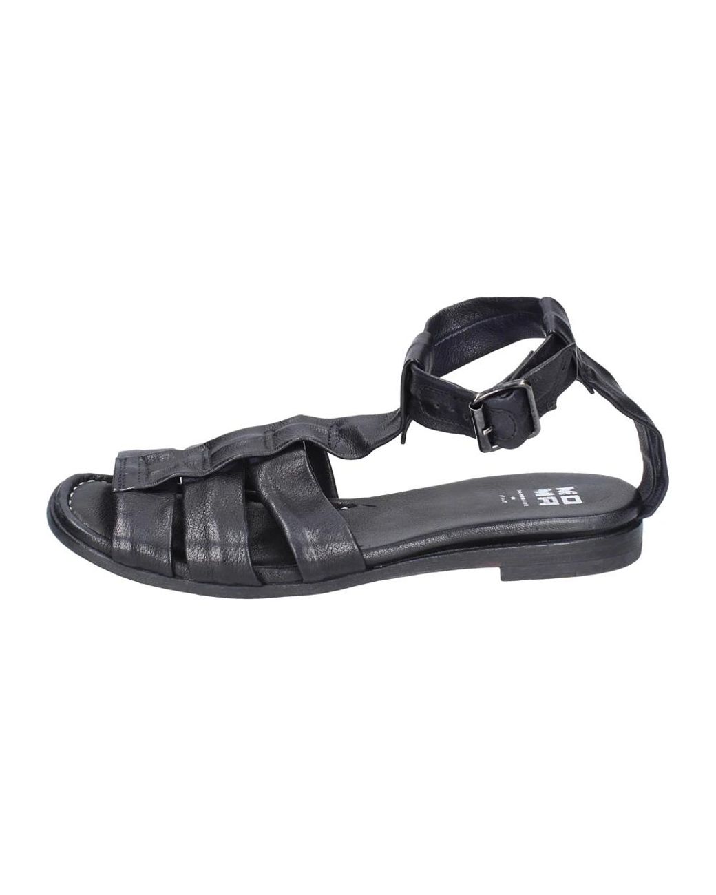Moma Black Flat Sandals
