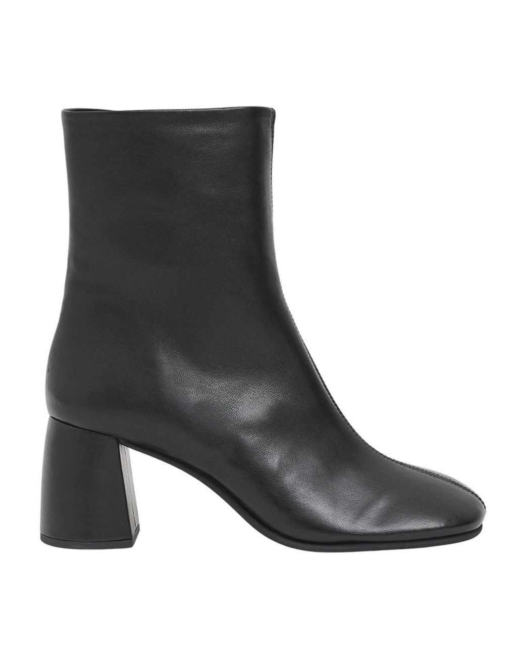 Poeve Black Heeled Boots