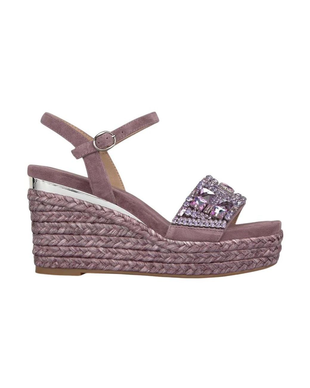 Alma En Pena. Purple Wedges