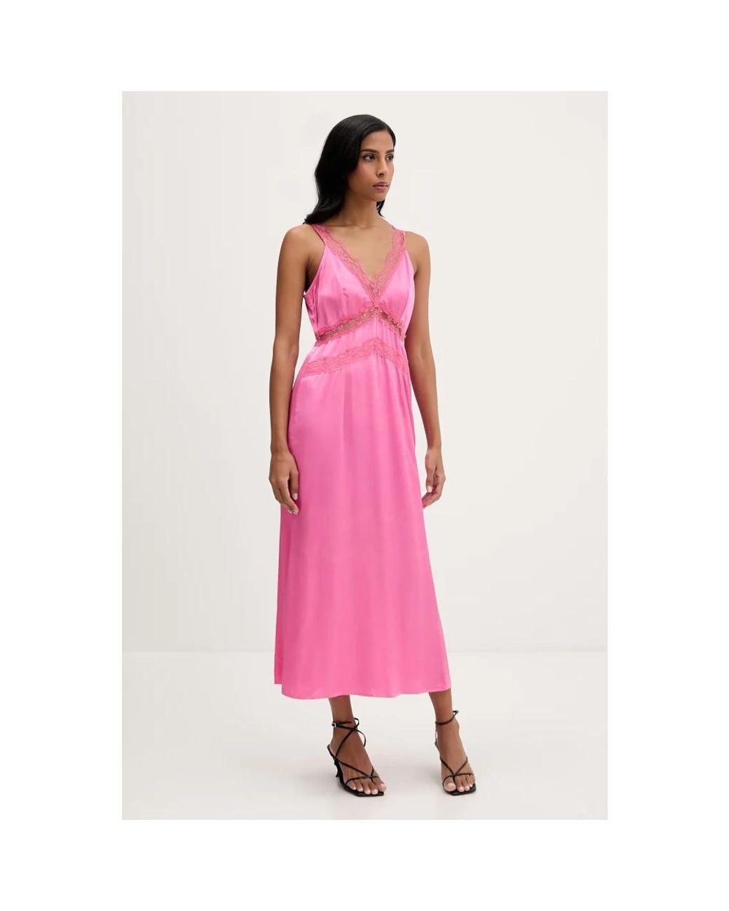 Midi Dresses Never Fully Dressed de color Pink