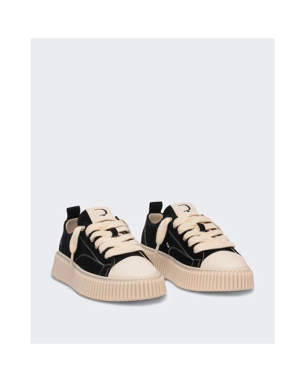 Rhun Black Laced Shoes for men