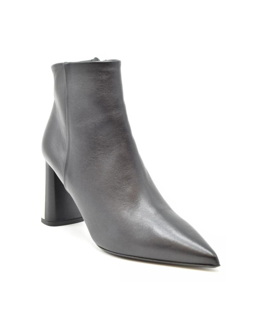 Ninalilou Gray Stiefel