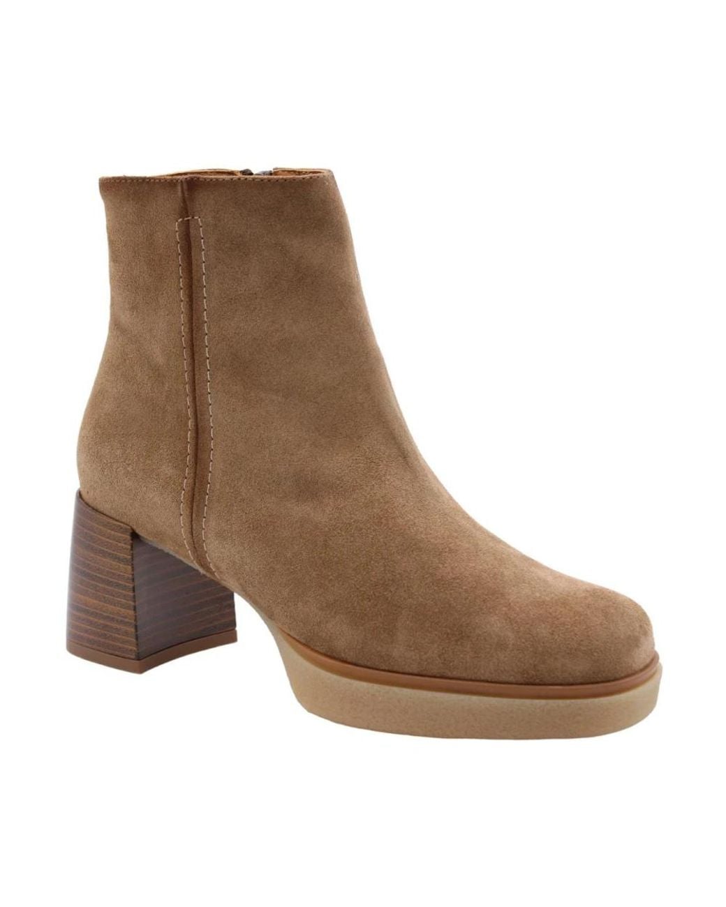 CTWLK Brown Heeled Boots