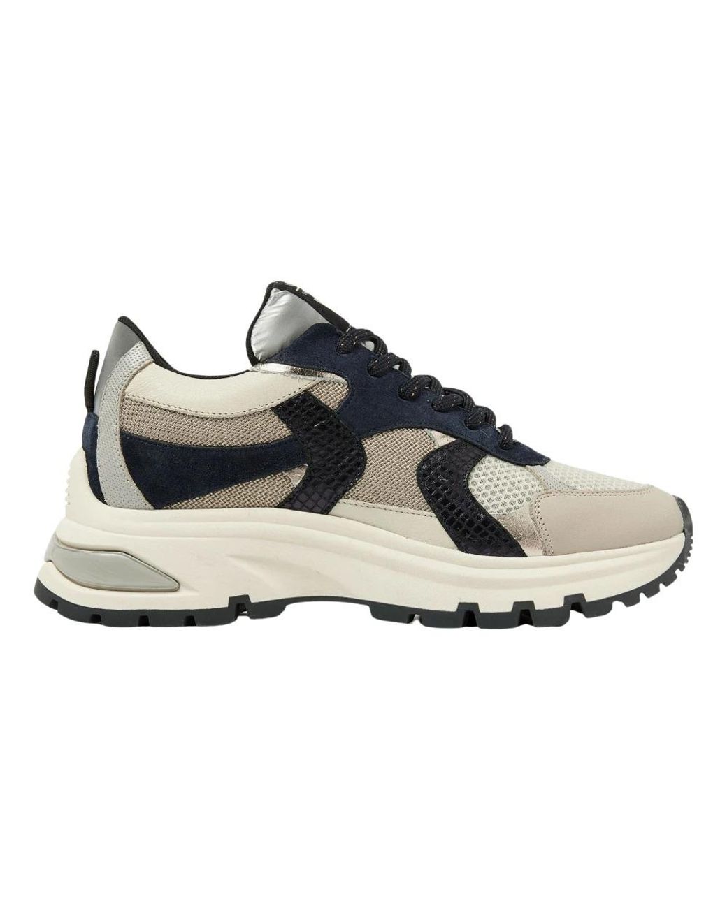 Sneakers via vai hotsell