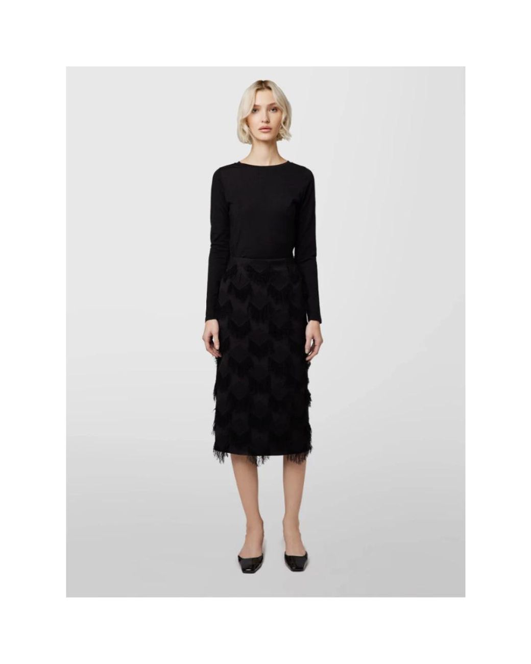 Midi Skirts Alpha Studio de color Black