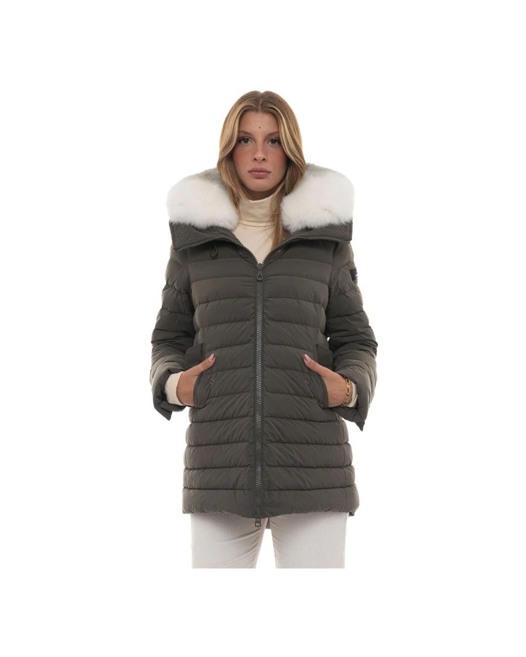 Winter Jackets di Peuterey in Brown