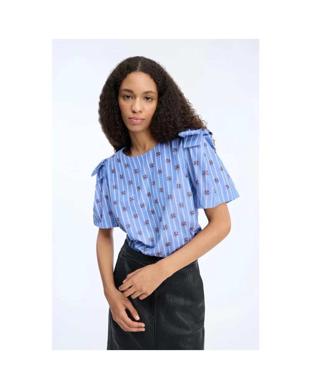 Munthe Blue Blouses