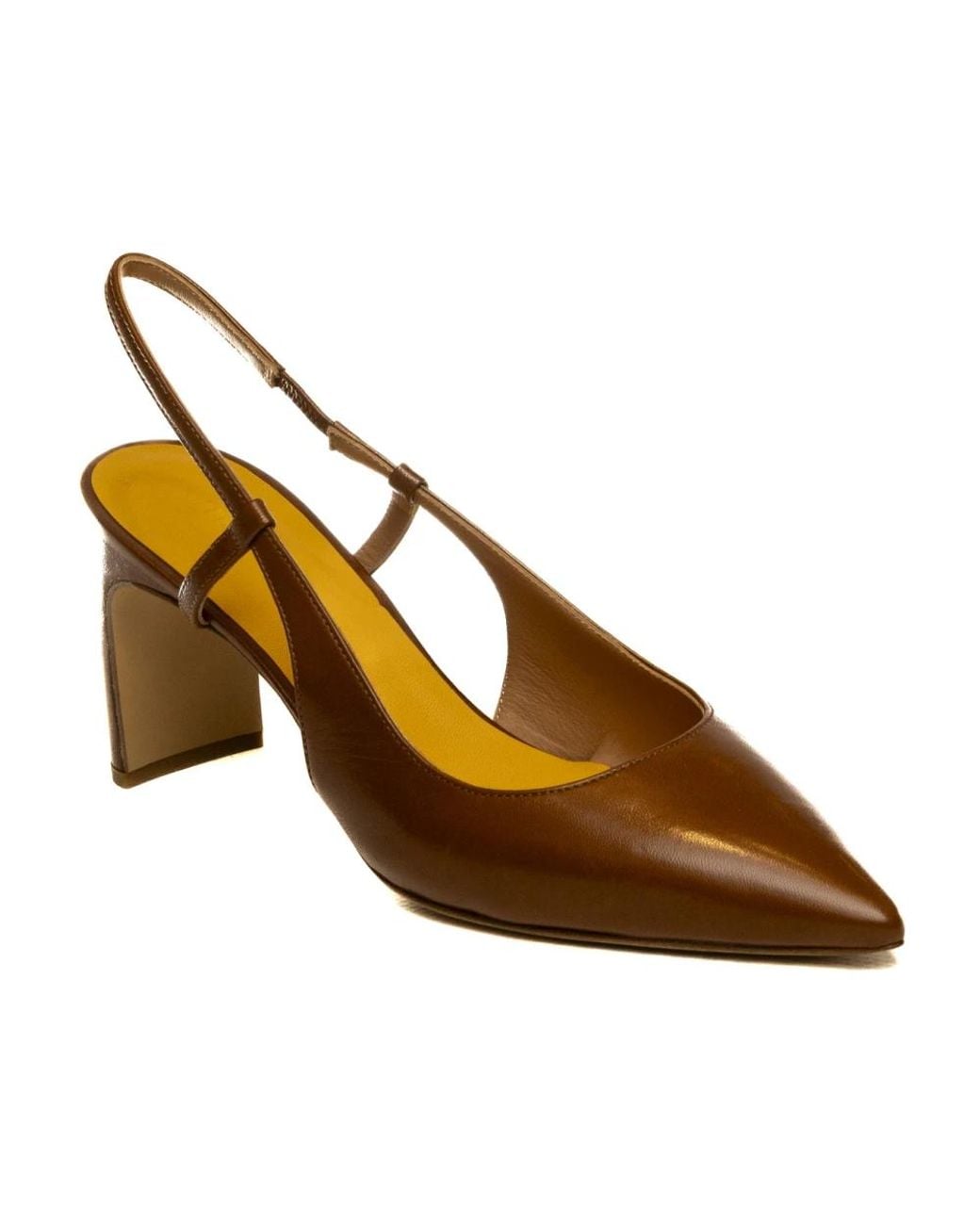 Mara Bini Brown Pumps