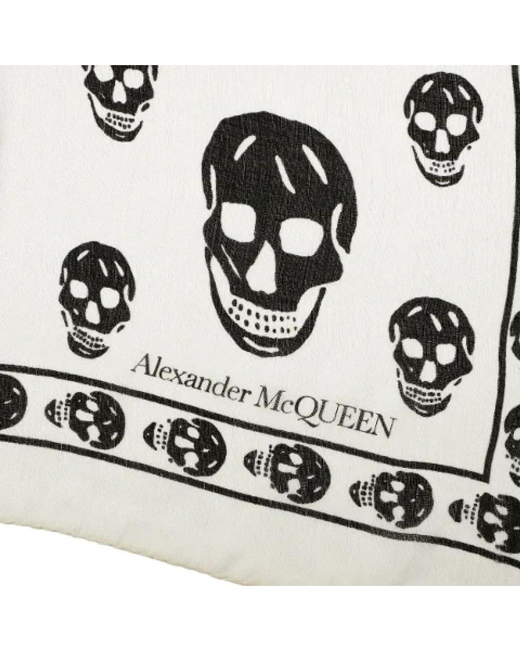 McQueen Metallic Tücher & Schals