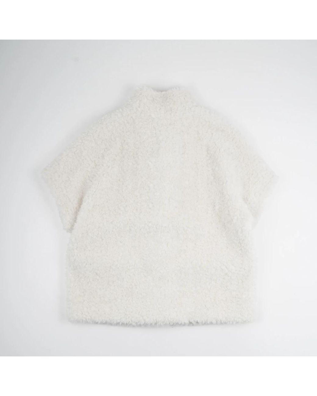 Diego M Vests in het White