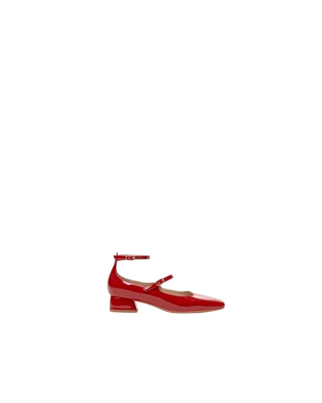 Twentyfourhaitch Red Pumps
