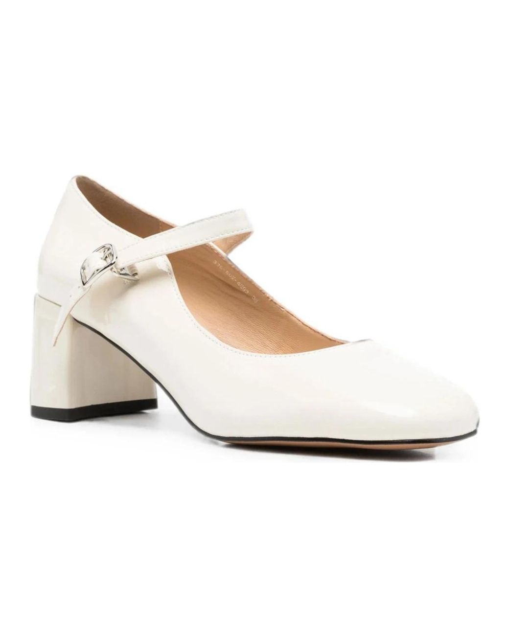 Linda Baumann White Pumps