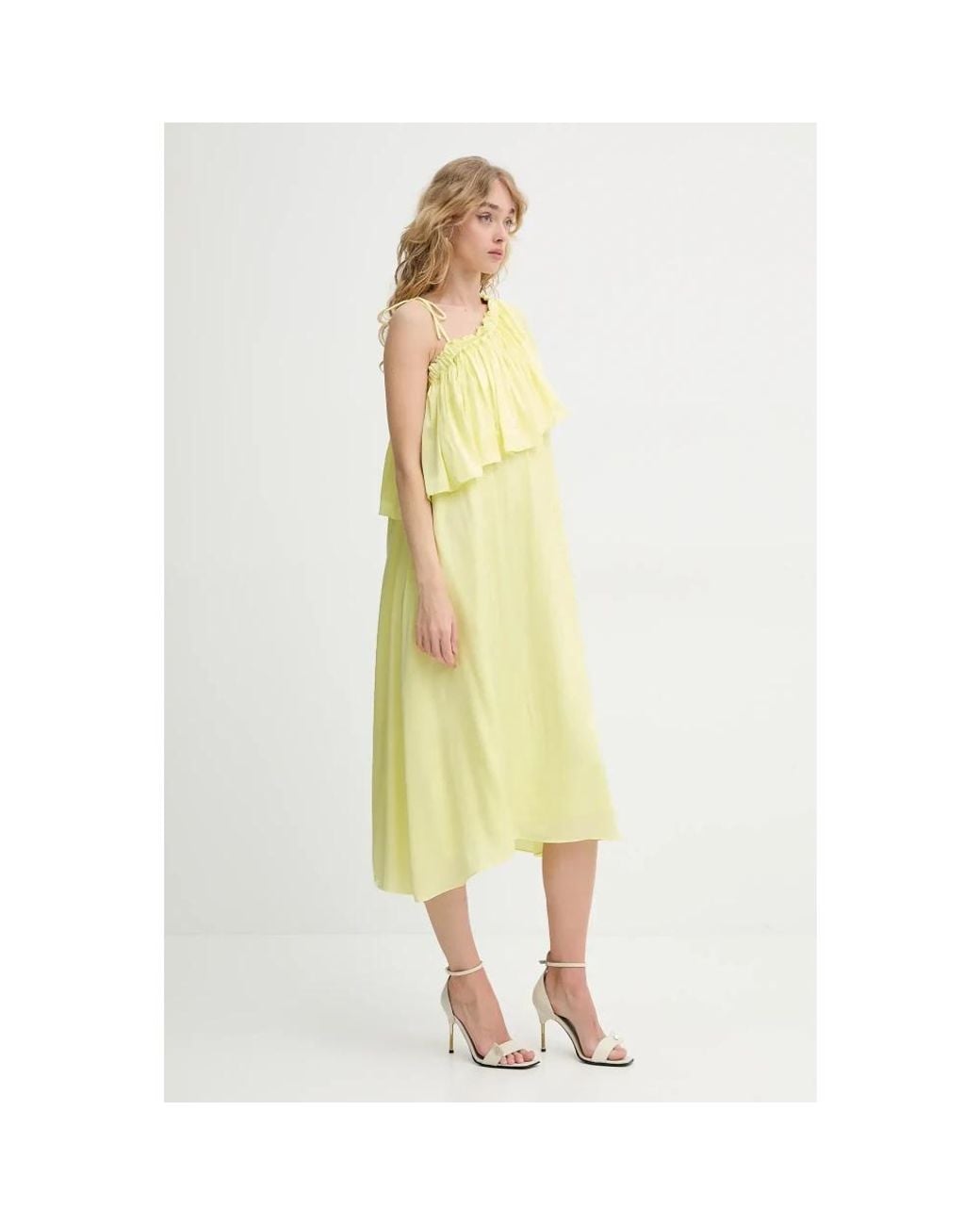Midi Dresses Bruuns Bazaar de color Yellow