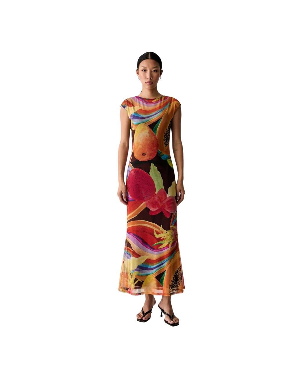 Maxi Dresses di Never Fully Dressed in Red