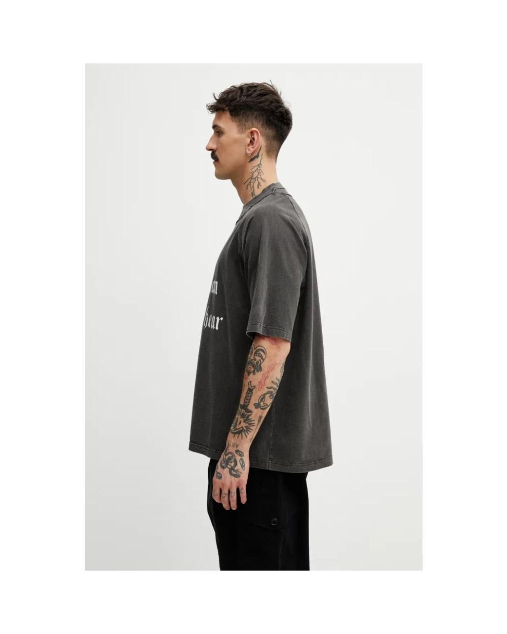 T-Shirts Undercover de hombre de color Black