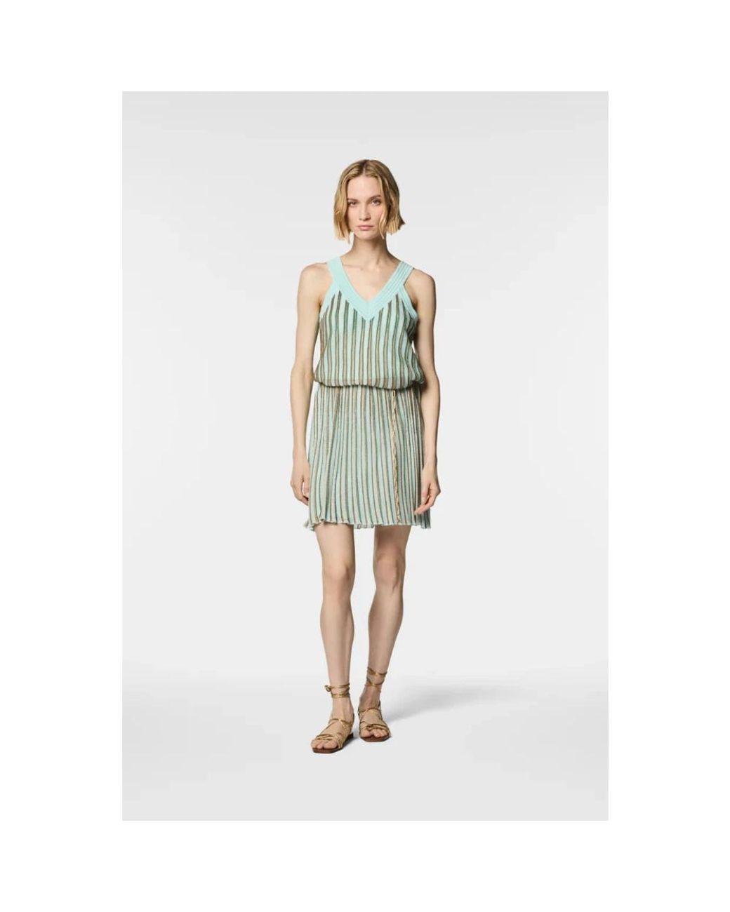 Short Dresses Nenette de color Green