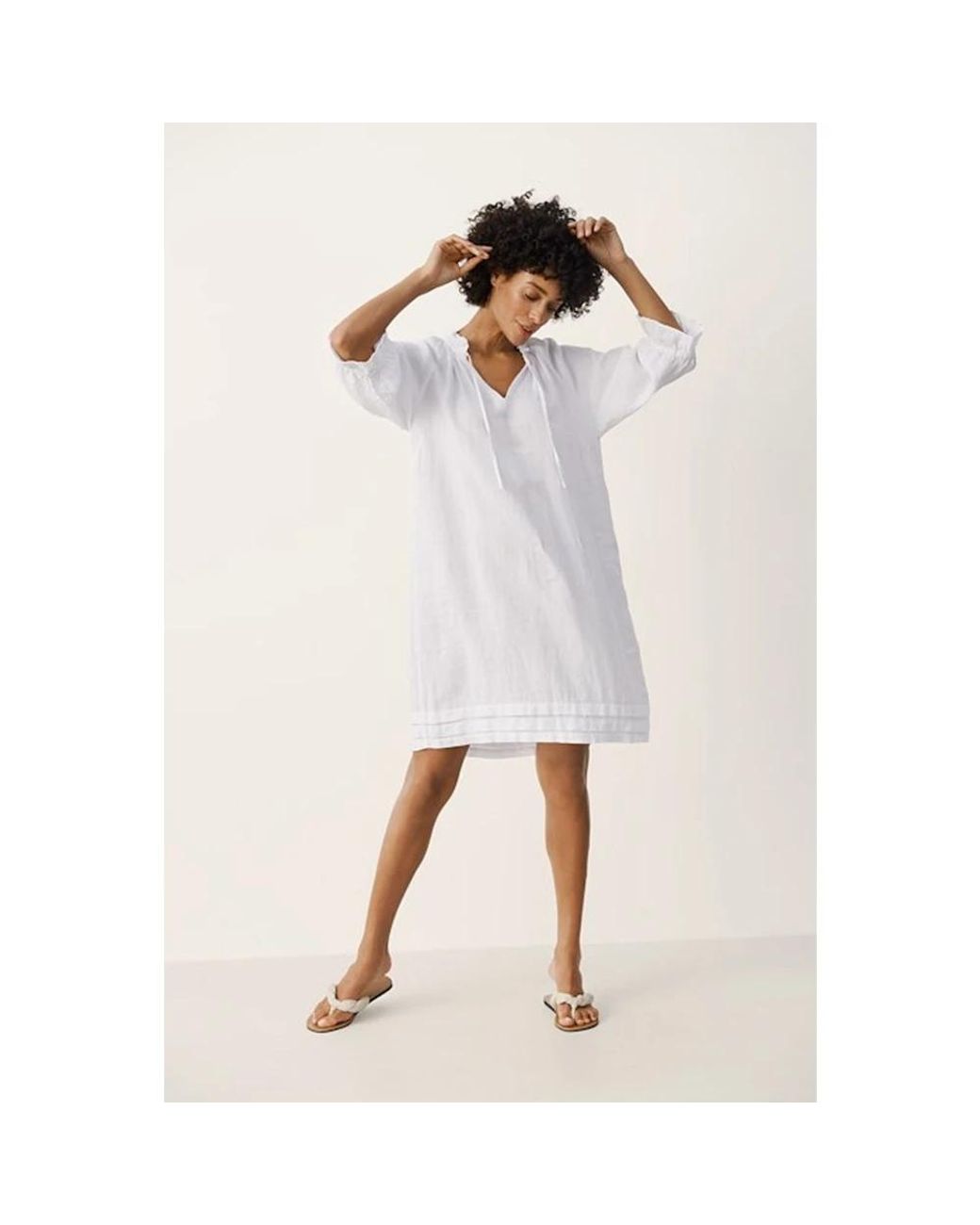 Short Dresses Part Two en coloris White