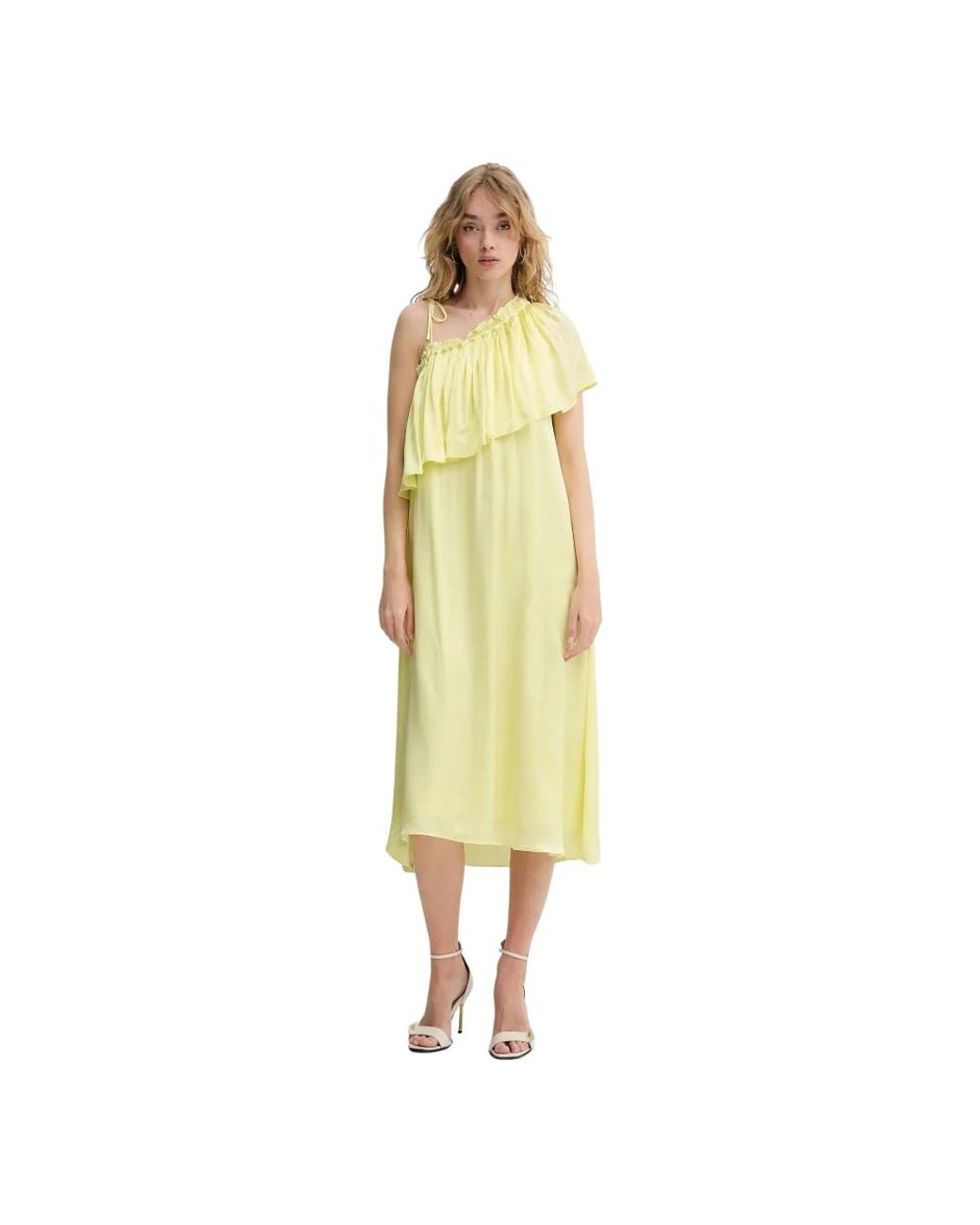 Midi Dresses Bruuns Bazaar de color Yellow