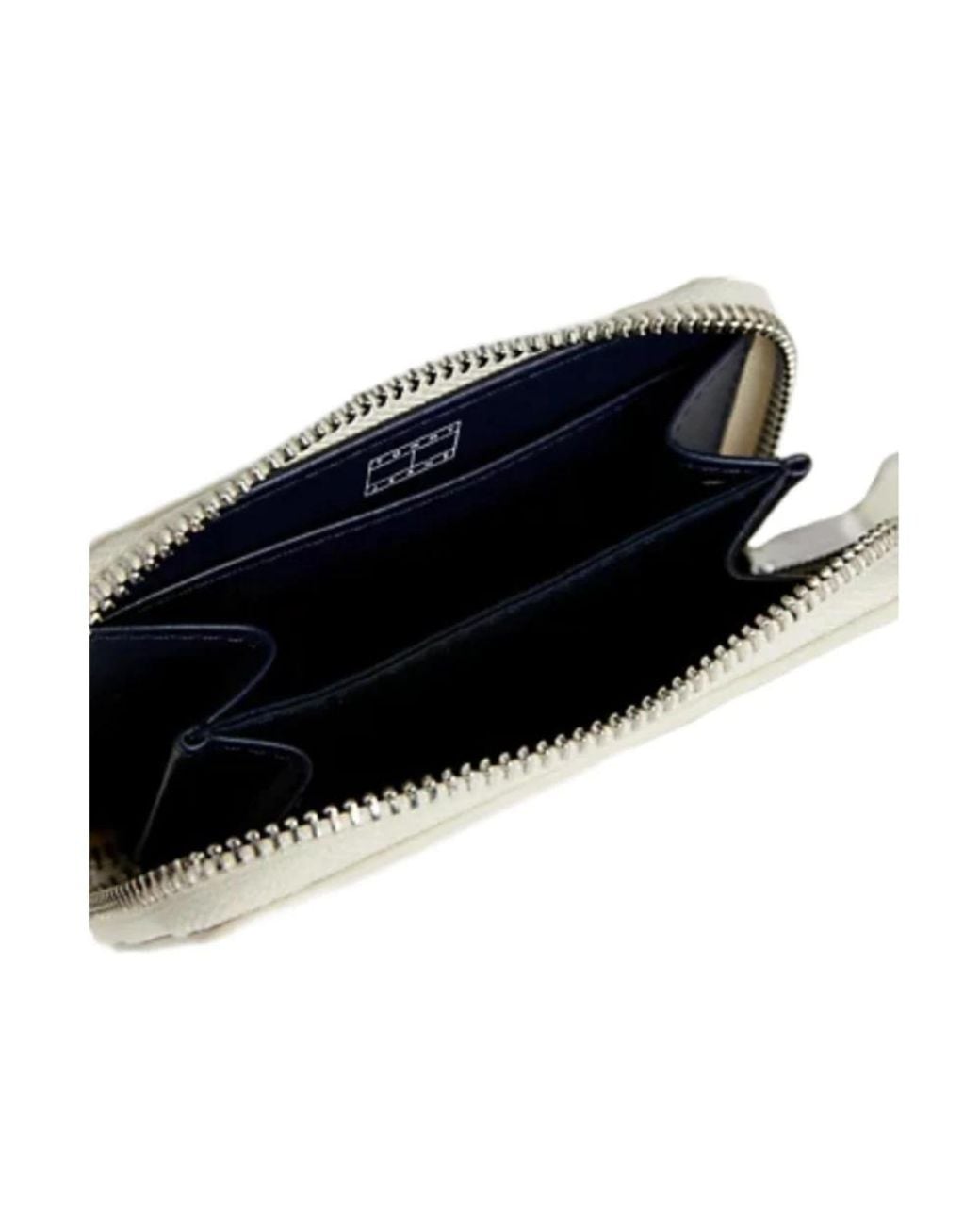 Tommy Hilfiger White Wallets & Cardholders