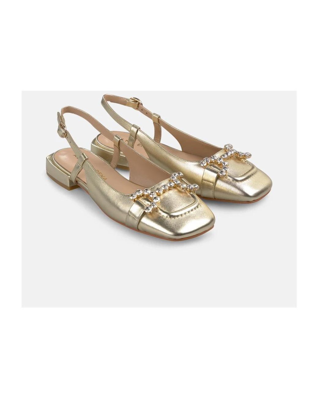Alma En Pena. Natural Flat Sandals
