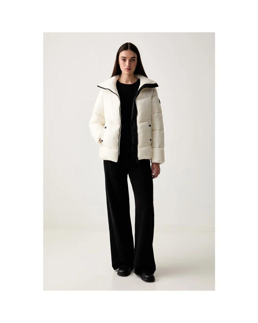 Winter Jackets di DKNY in Natural