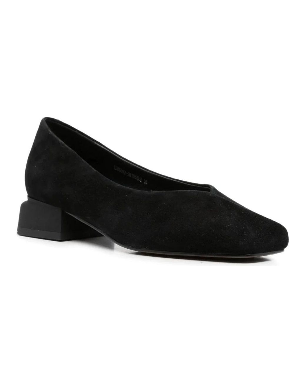 Linda Baumann Black Pumps