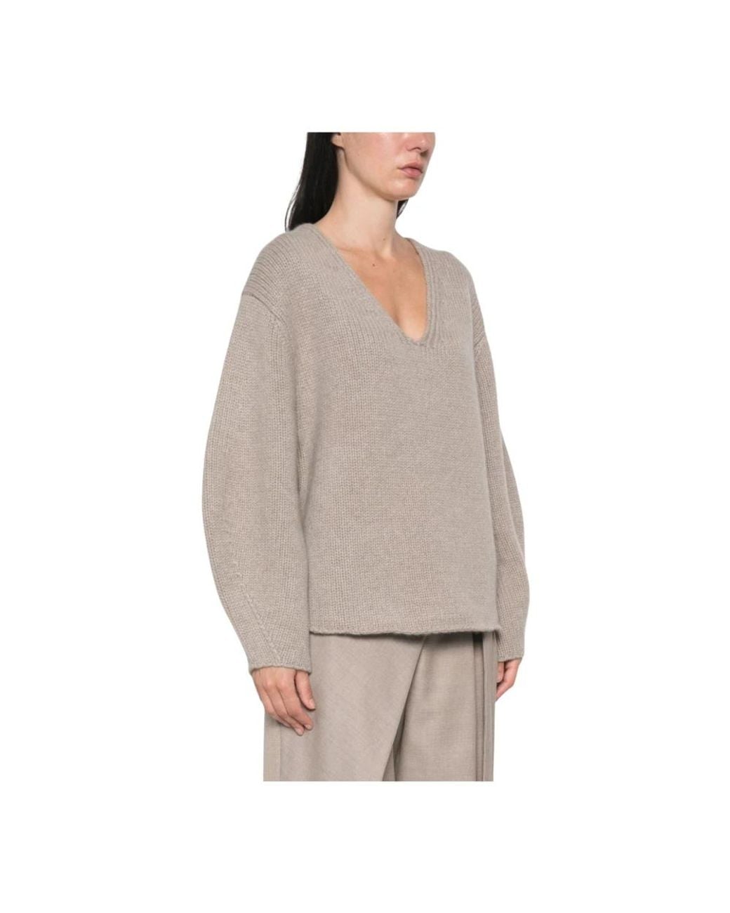Soft Goat Brushed V-Neck in het Gray