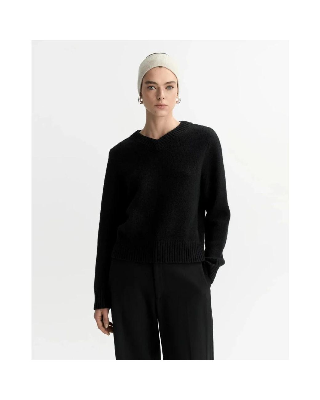 Soft Goat Black Cashmere Knitwear