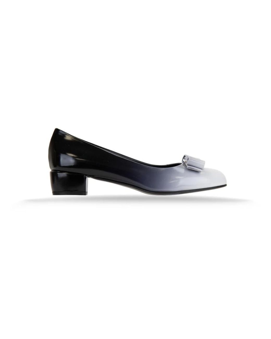 Ferragamo Schoenen ,Zwart ,Leer P Pumps Met Ronde Neus En Lint in het Black