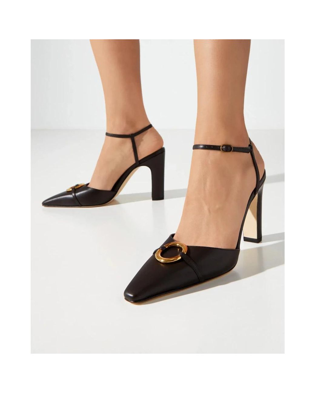 Manolo Blahnik Black Pumps