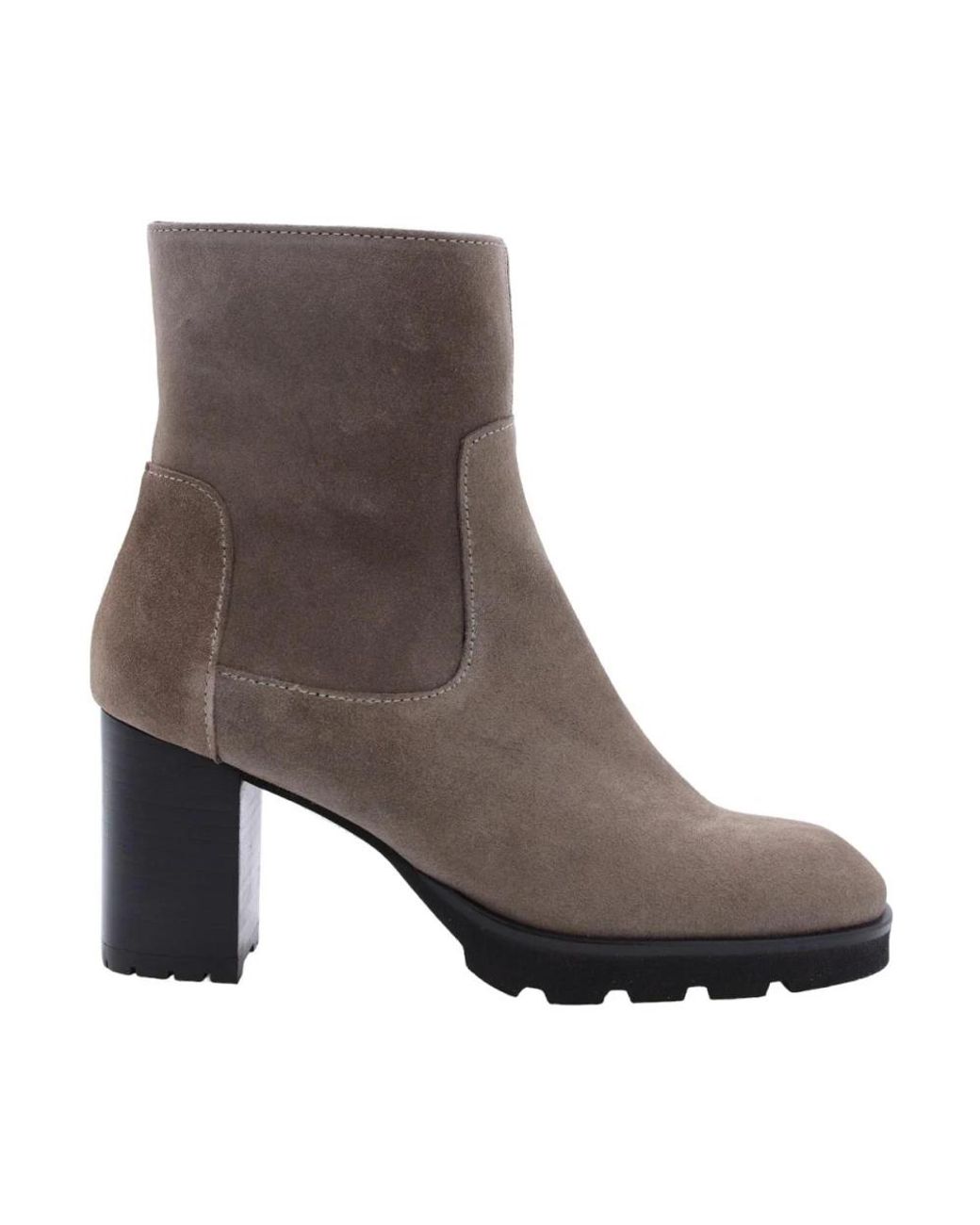 CTWLK Brown Heeled Boots