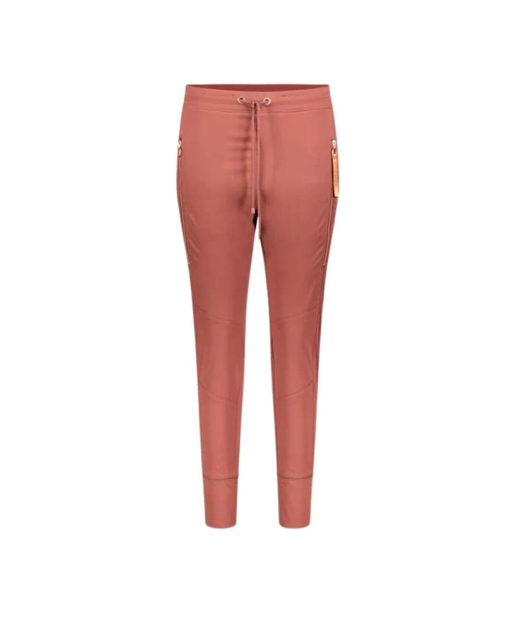 M·a·c Broek in het Red