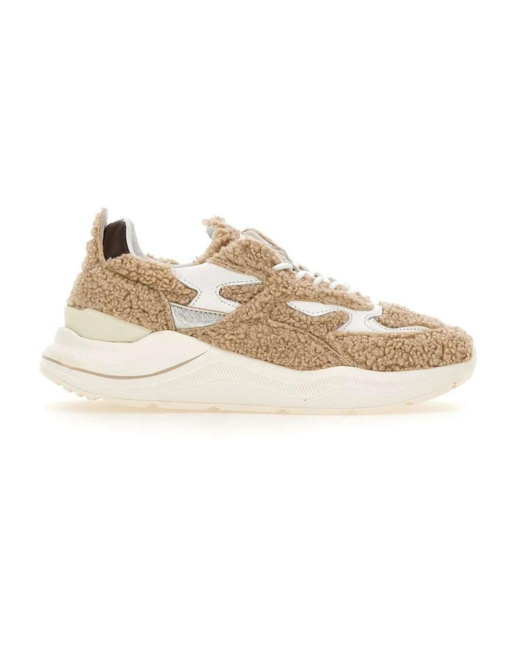 Sneakers di Date in Natural