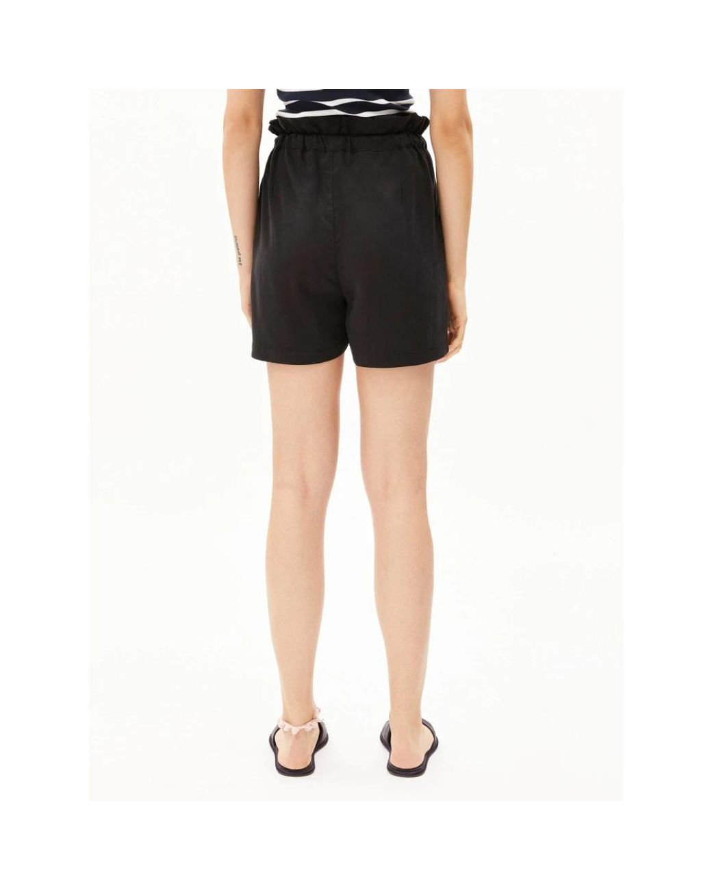 Short Shorts ARMEDANGELS de color Black