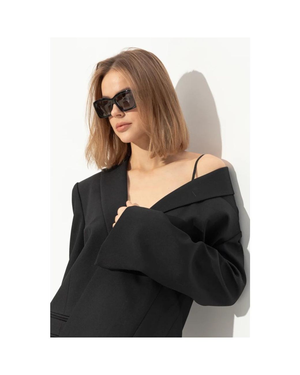 Sunglasses di Jacquemus in Black
