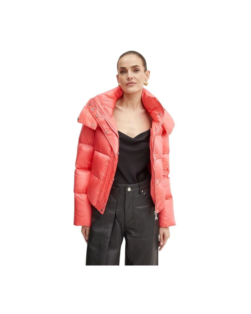 Patrizia Pepe Puffy Down Jacket in het Red