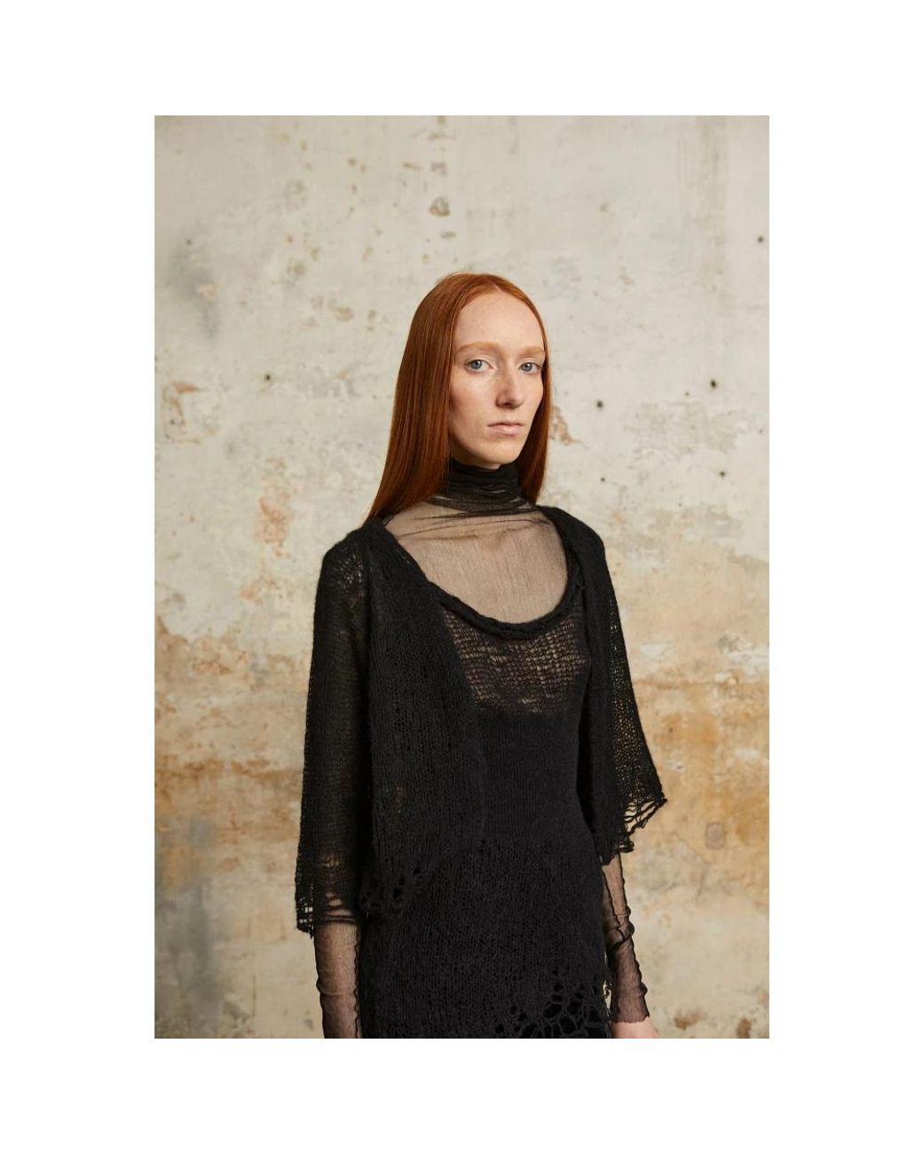 Cortana Black Sleeveless Tops