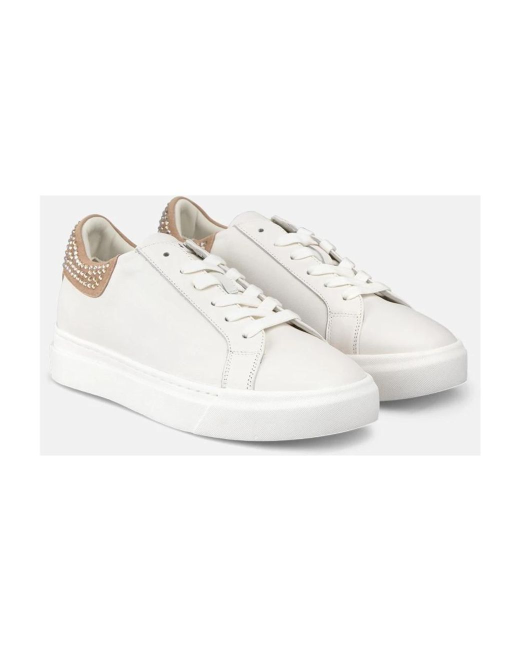 Alma En Pena. White Sneakers