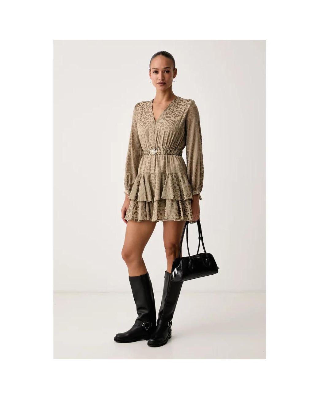 Short Dresses Guess de color Brown