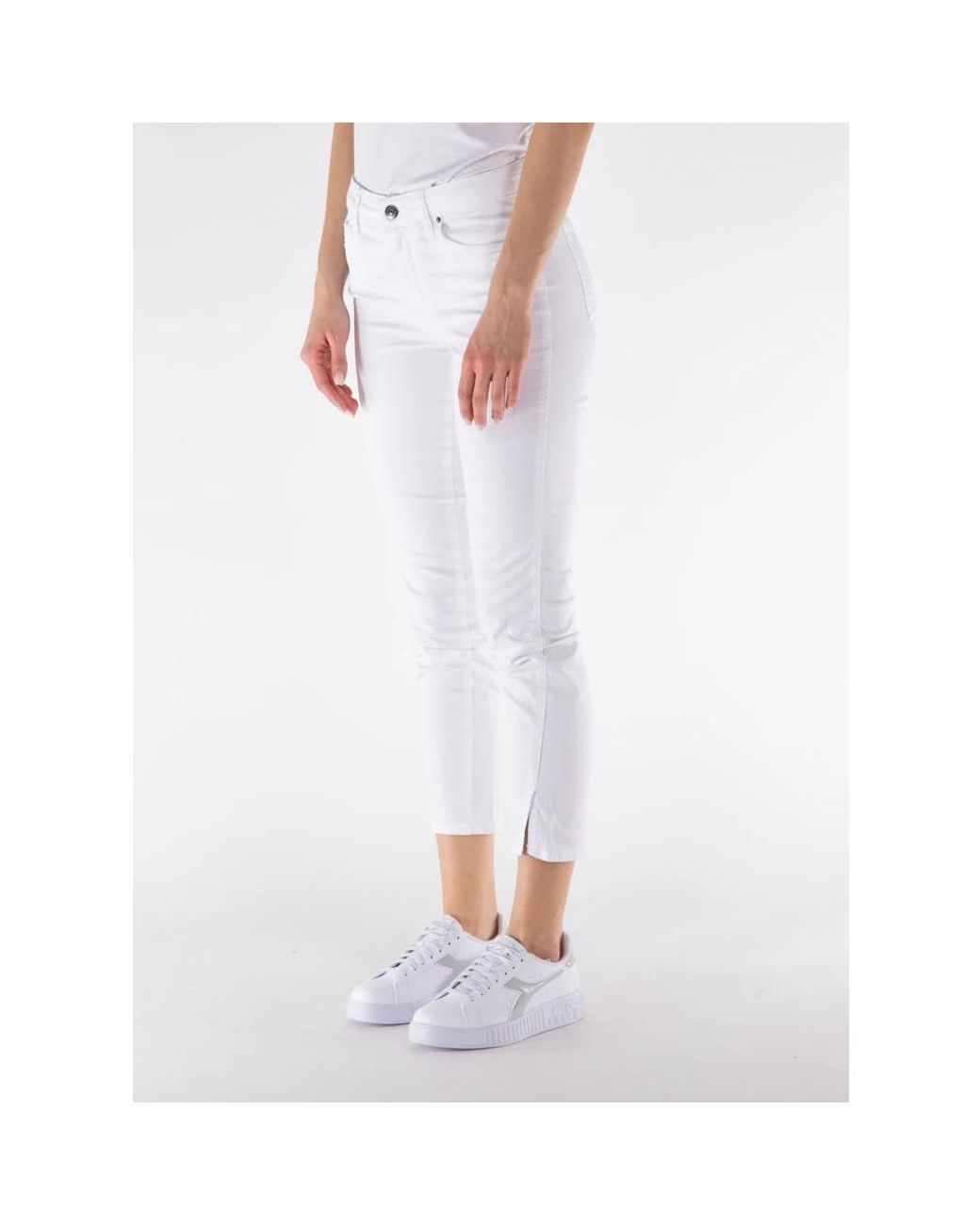 ARMANI EXCHANGE White Cropped Jeans