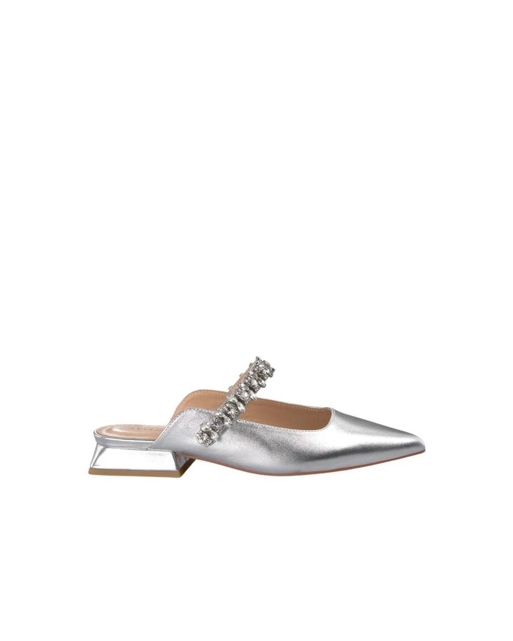 Alma En Pena. White Mules