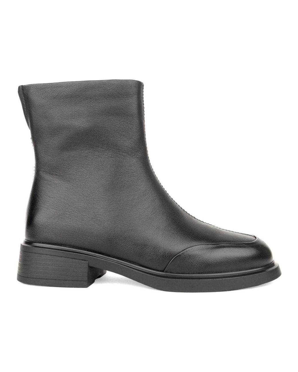 Linda Baumann Black Ankle Boots