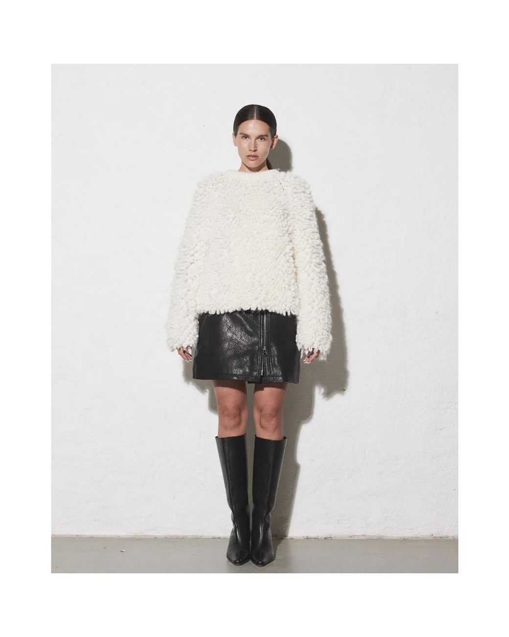 Envelope White Round-Neck Knitwear