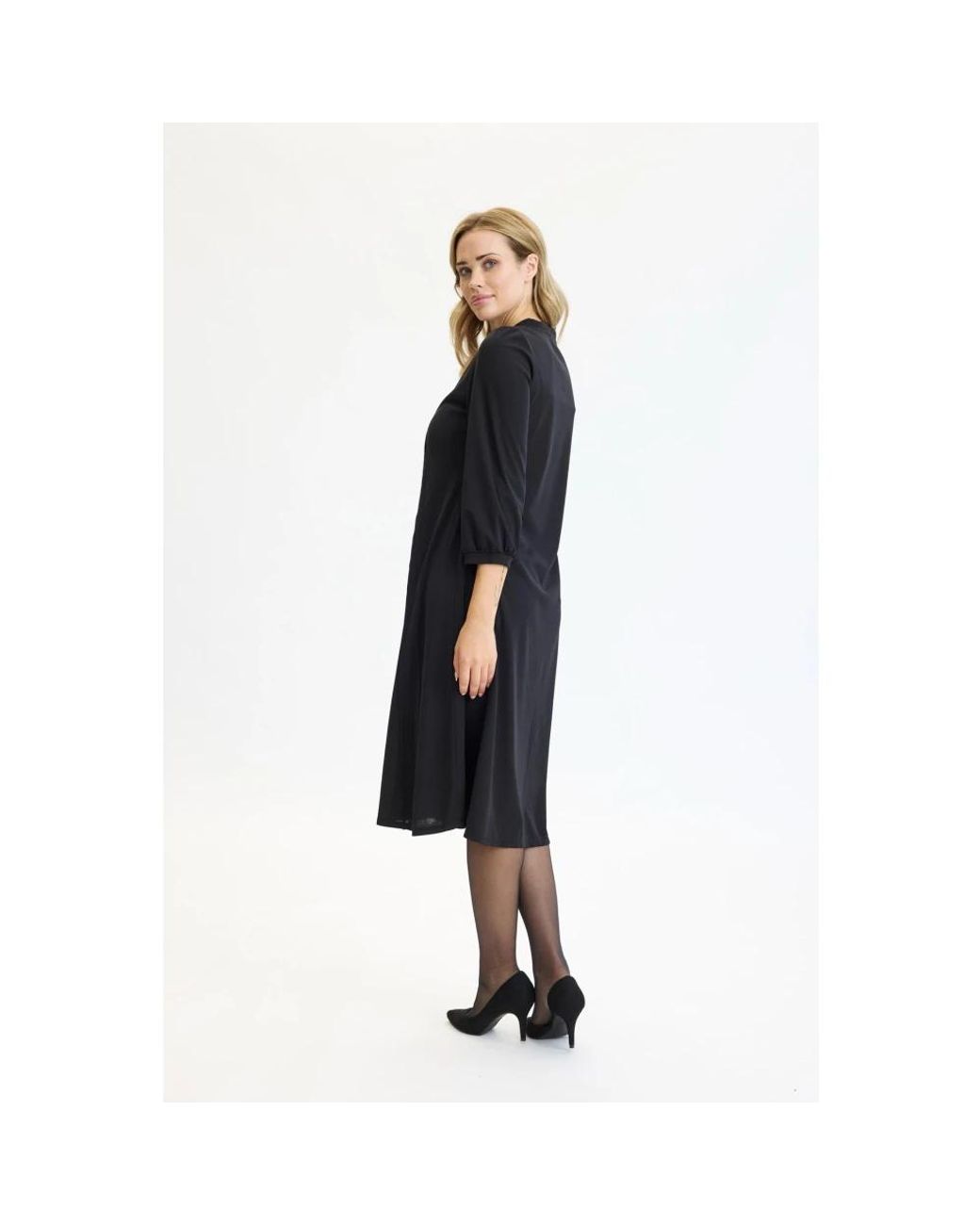 Midi Dresses iN FRONT de color Black