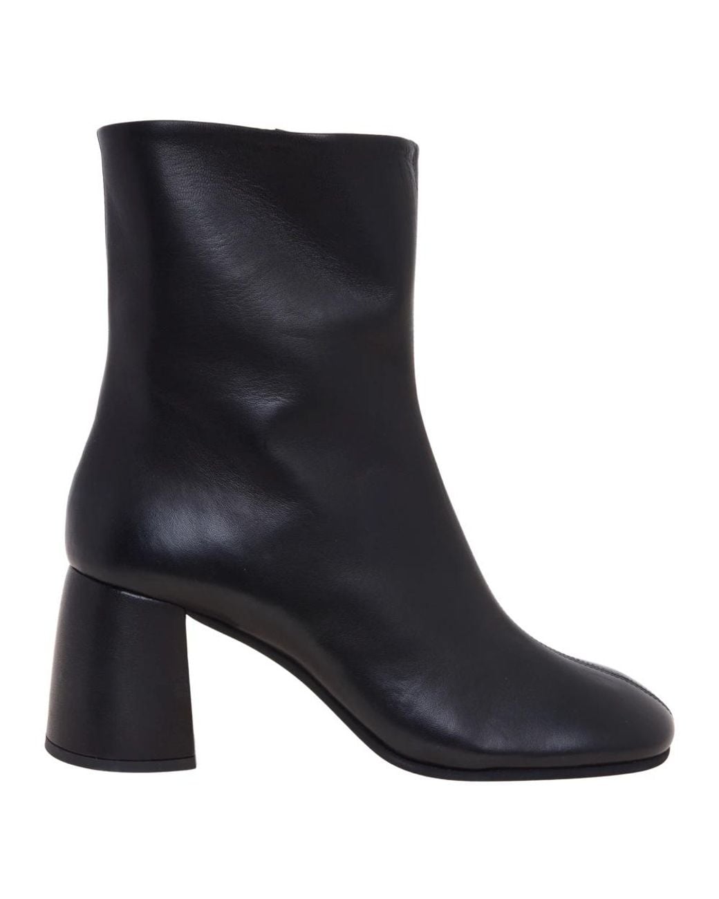 Poeve Black Heeled Boots