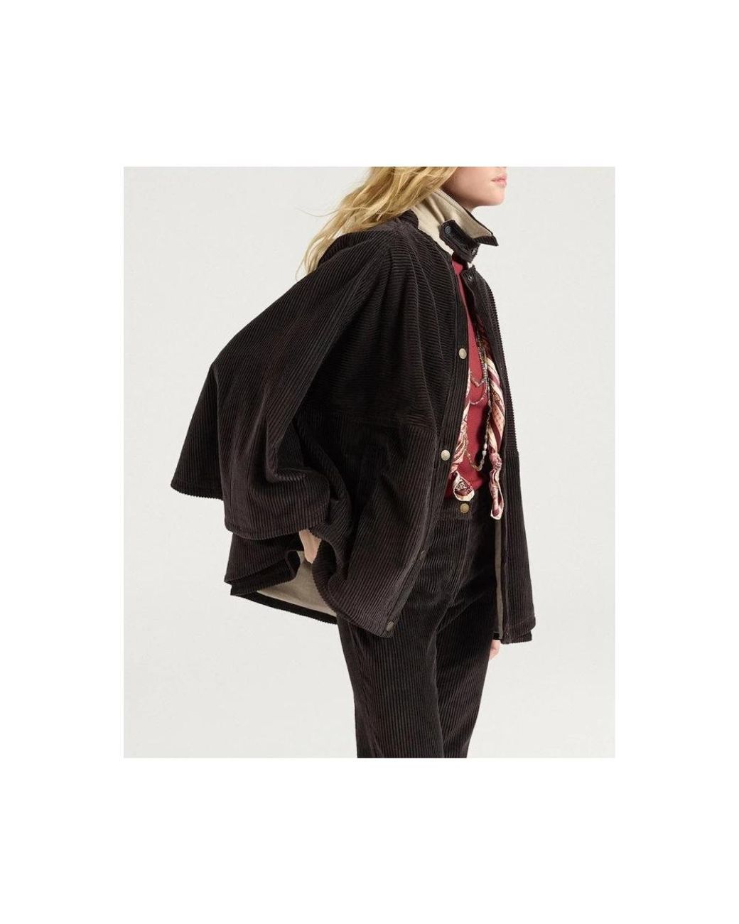 Momoní Black Light Jackets