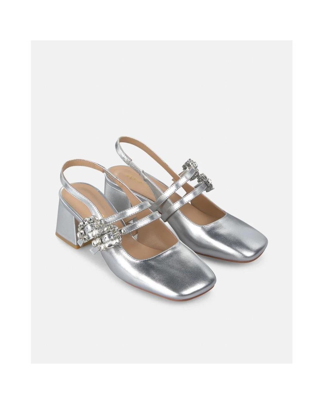 Alma En Pena. Metallic Pumps