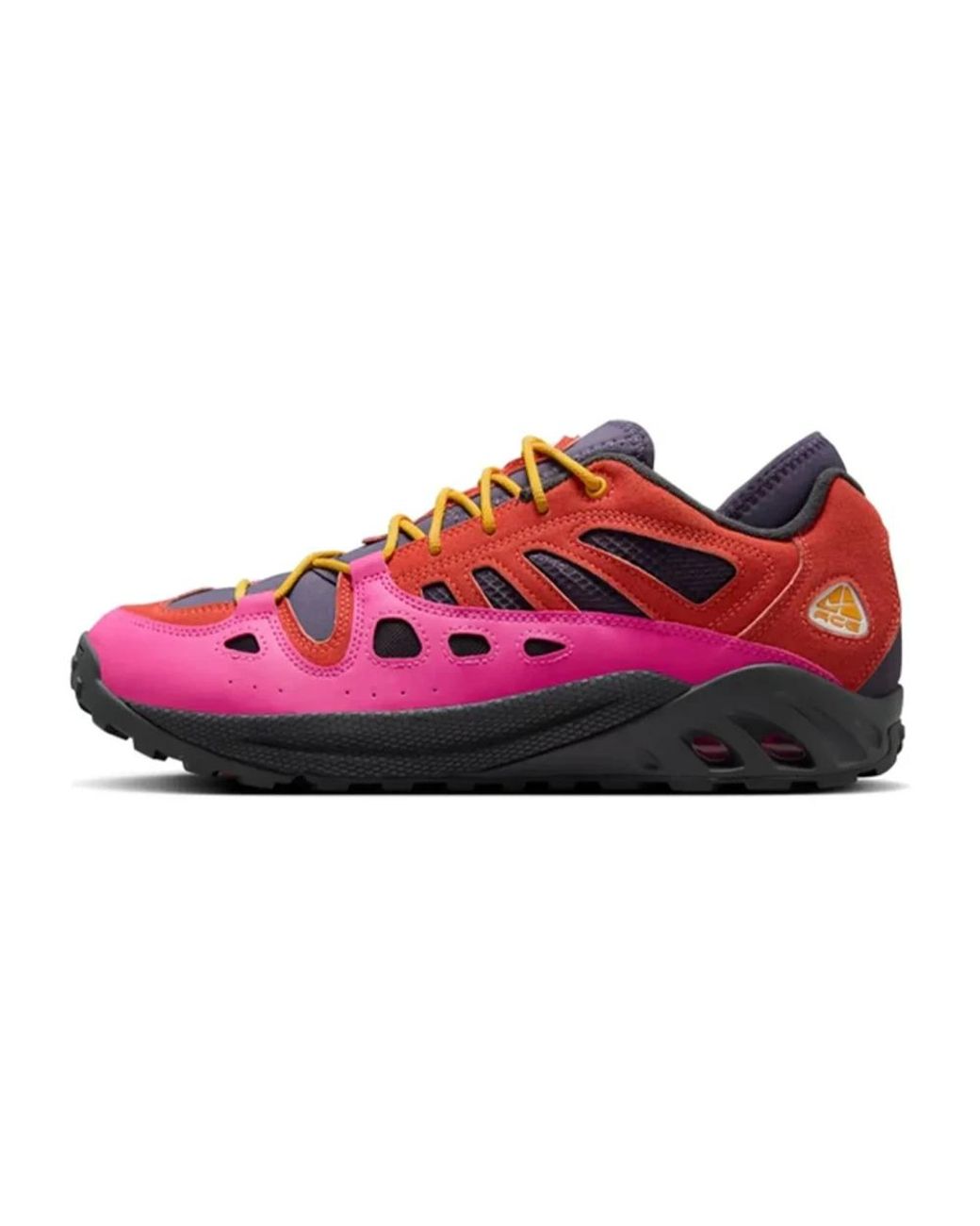 Outdoor Shoes Nike de hombre de color Red